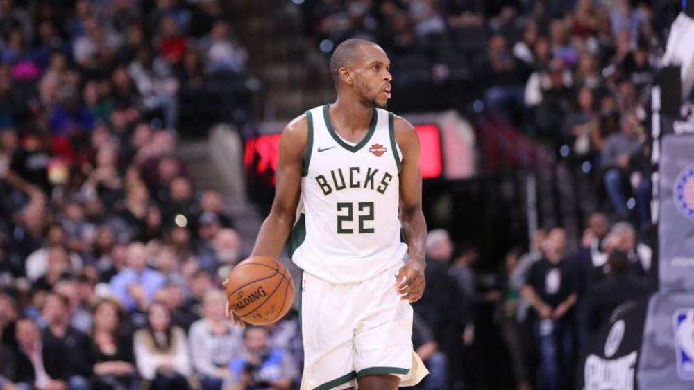  米德尔顿关键球雄鹿险胜猛龙巩固东部第二