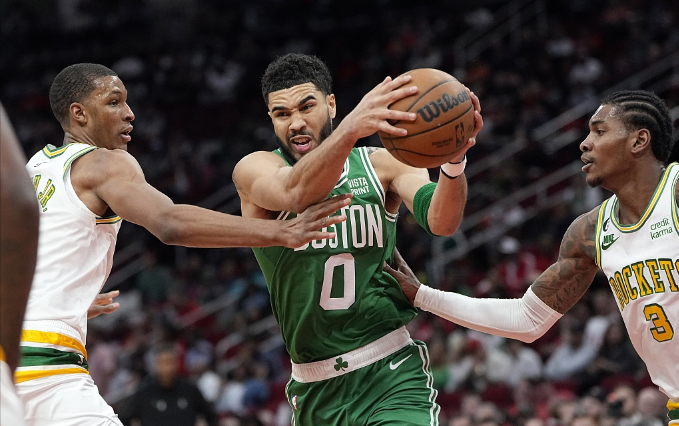  杰伦布朗末节连得10分，凯尔特人逆转击败猛龙稳固排名