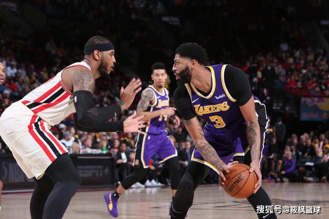  浓眉哥攻防两端制霸，湖人内线优势尽显轻取马刺